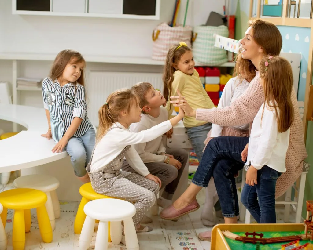 Home 3 assistente all infanzia